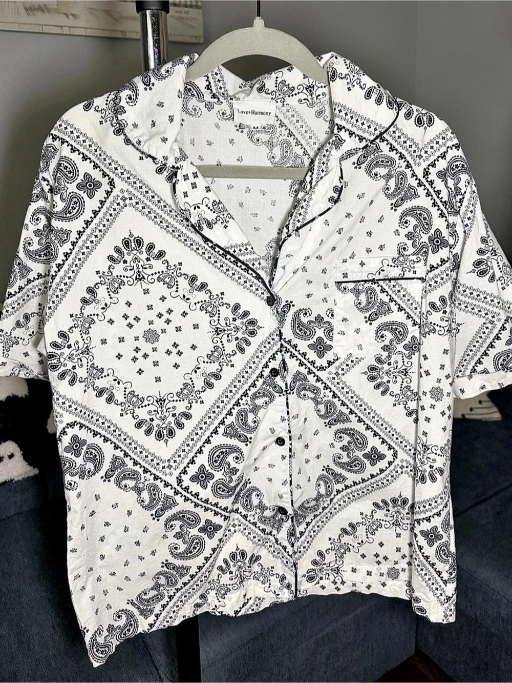 Love+Harmony Paisley Button Down pajama set in White & Black Size Medium